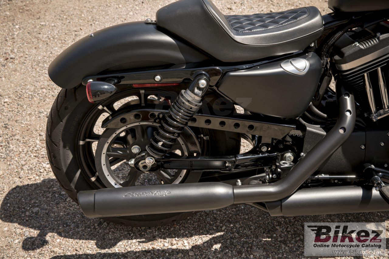 Harley-Davidson Sportster Iron 883