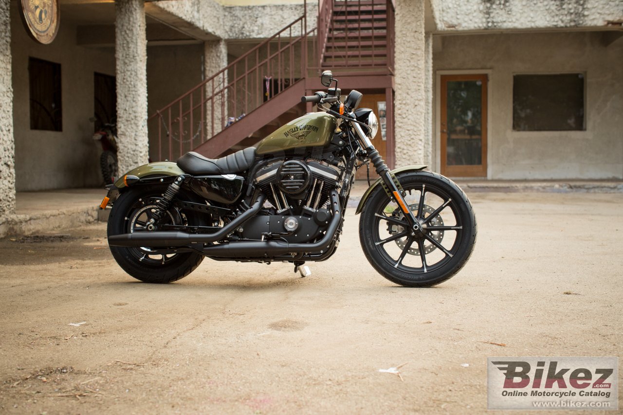 Harley-Davidson Sportster Iron 883