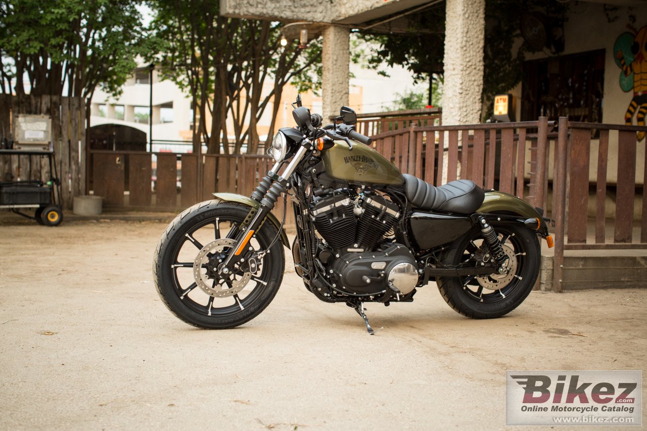 Harley-Davidson Sportster Iron 883