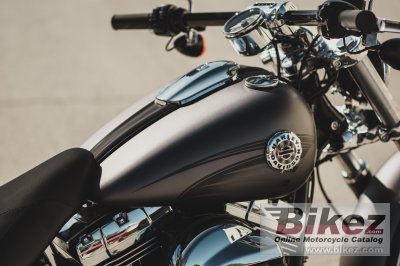 2017 Harley-Davidson Softail Breakout