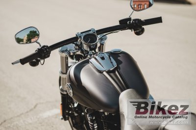 2017 Harley-Davidson Softail Breakout