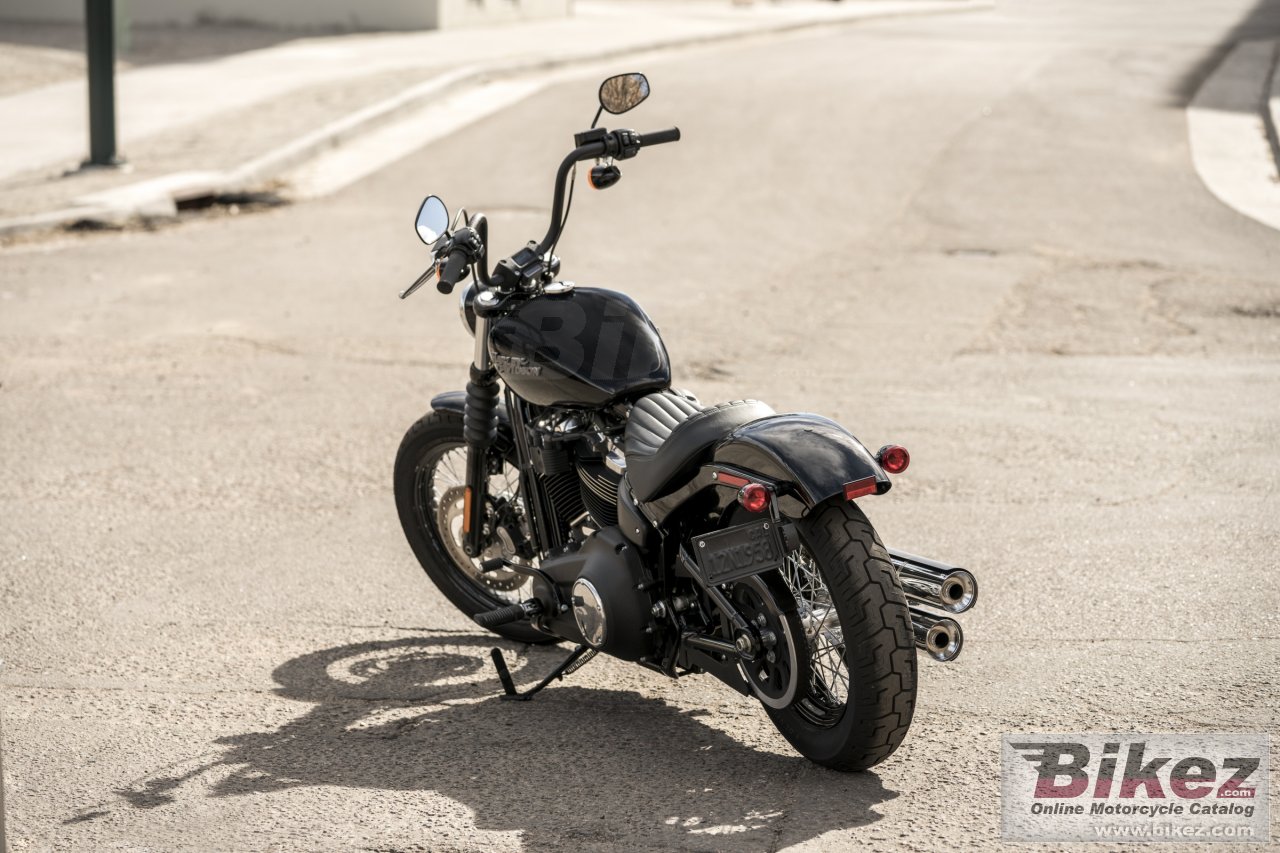 Harley-Davidson Softail Street Bob