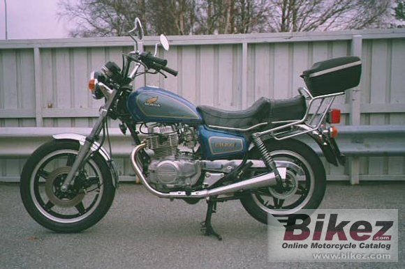 1981 Honda CM 400 T (reduced effect)