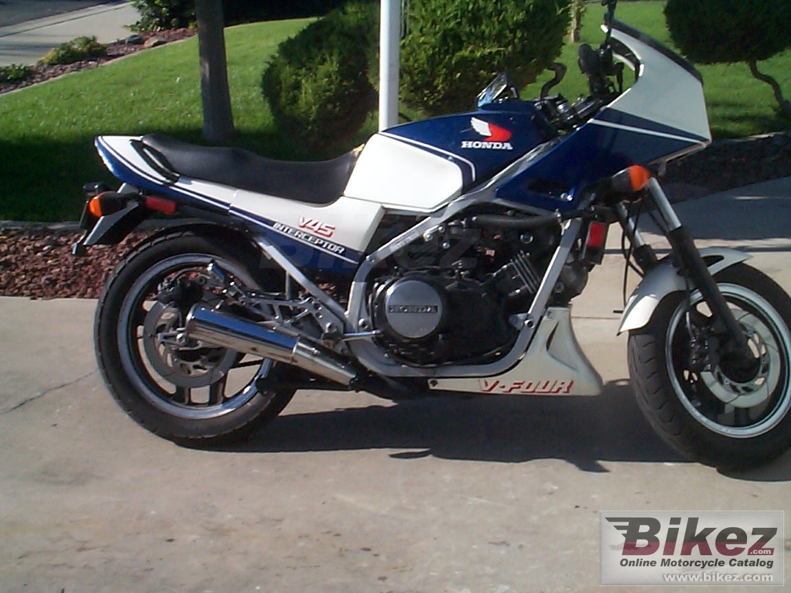 Honda VF 750 F