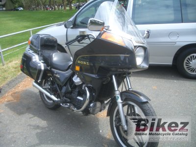 1983 Honda GL 500 Silver Wing (reduced effect) rated