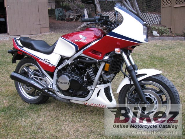 Honda VF 750 F