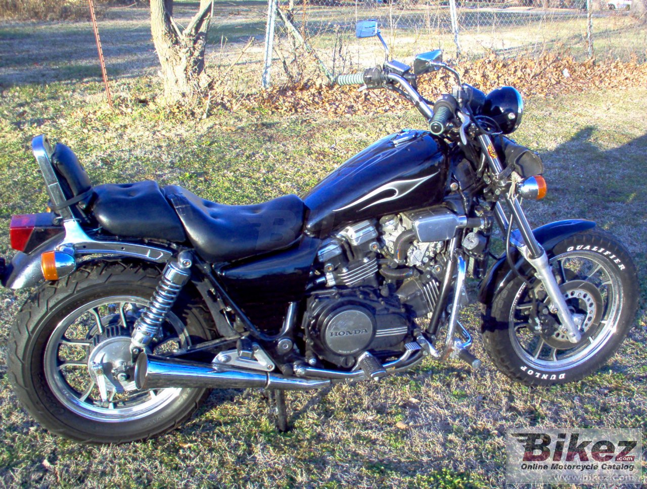 Honda VF 750 C