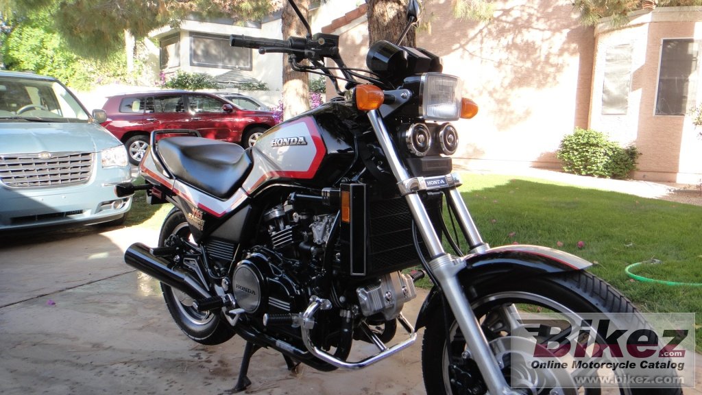 Honda VF 1100 S Sabre V65