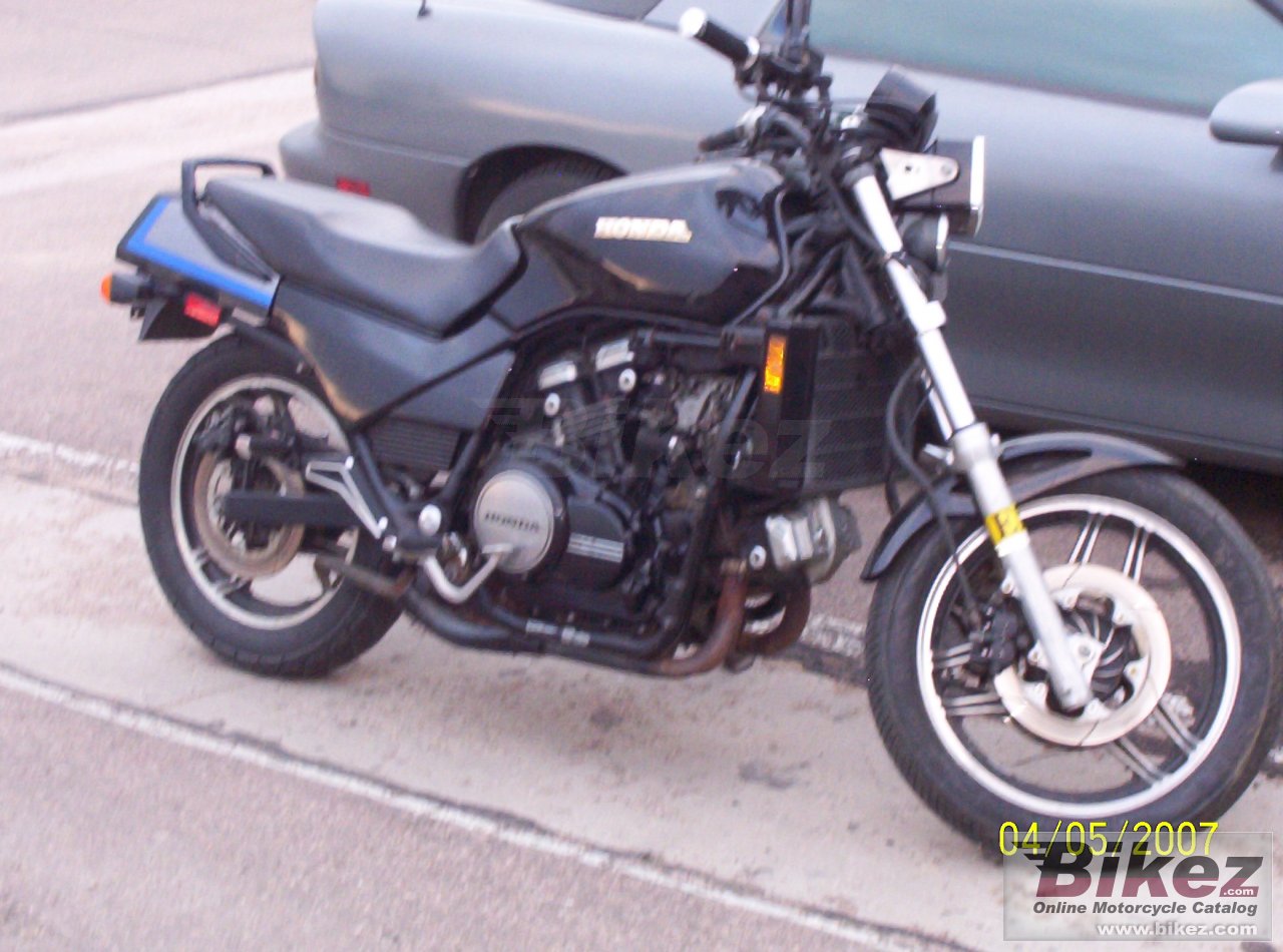 Honda VF 1100 S Sabre V65