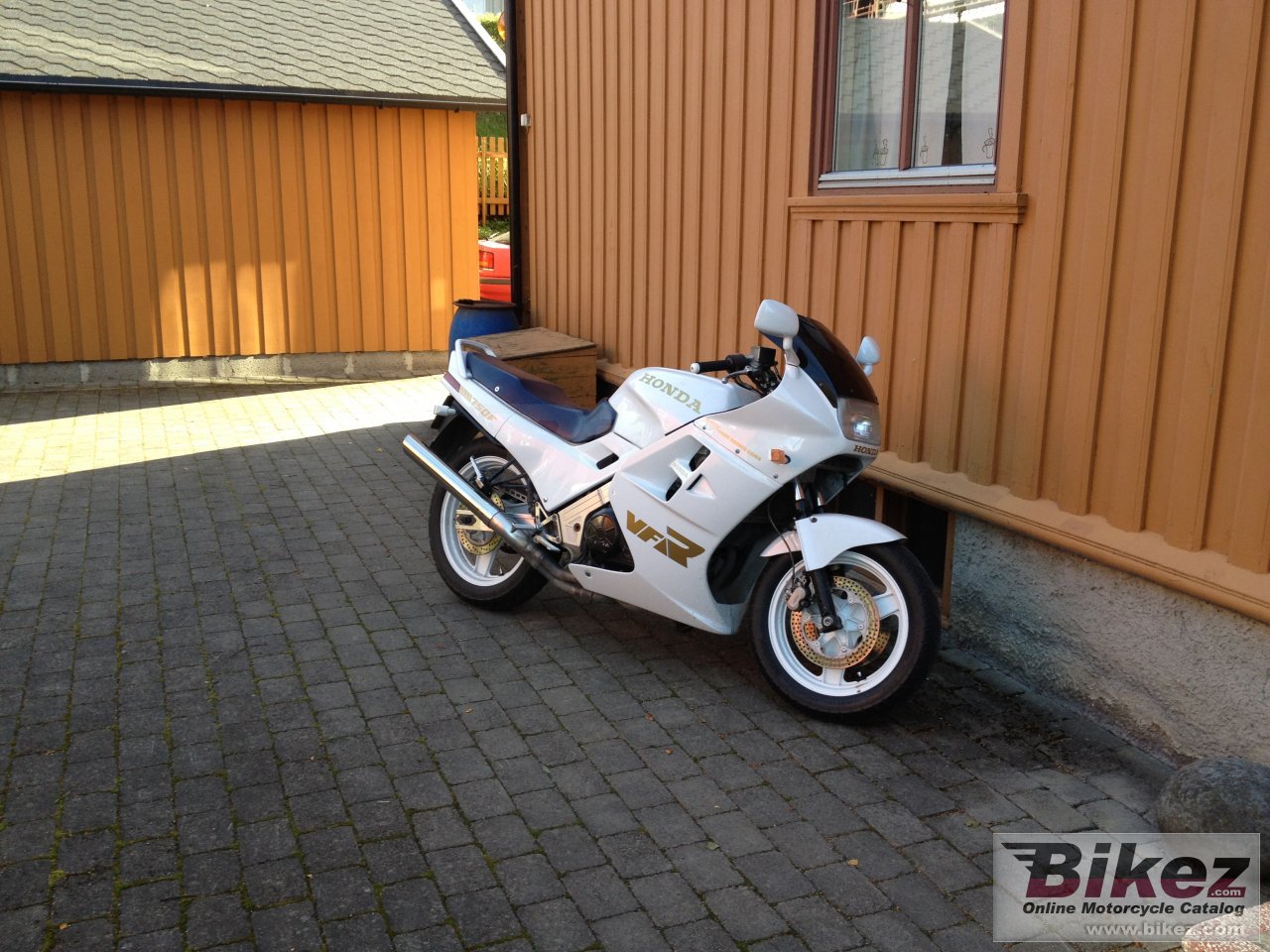 Honda VFR 750 F (reduced effect)