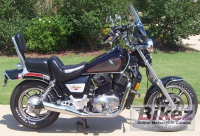 1986 Honda VT 1100 C Shadow specifications and pictures