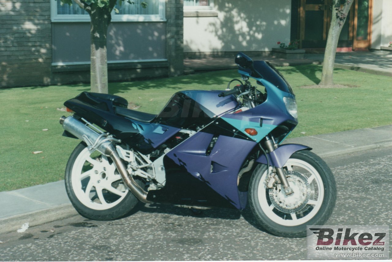 Honda VFR 400 NC24