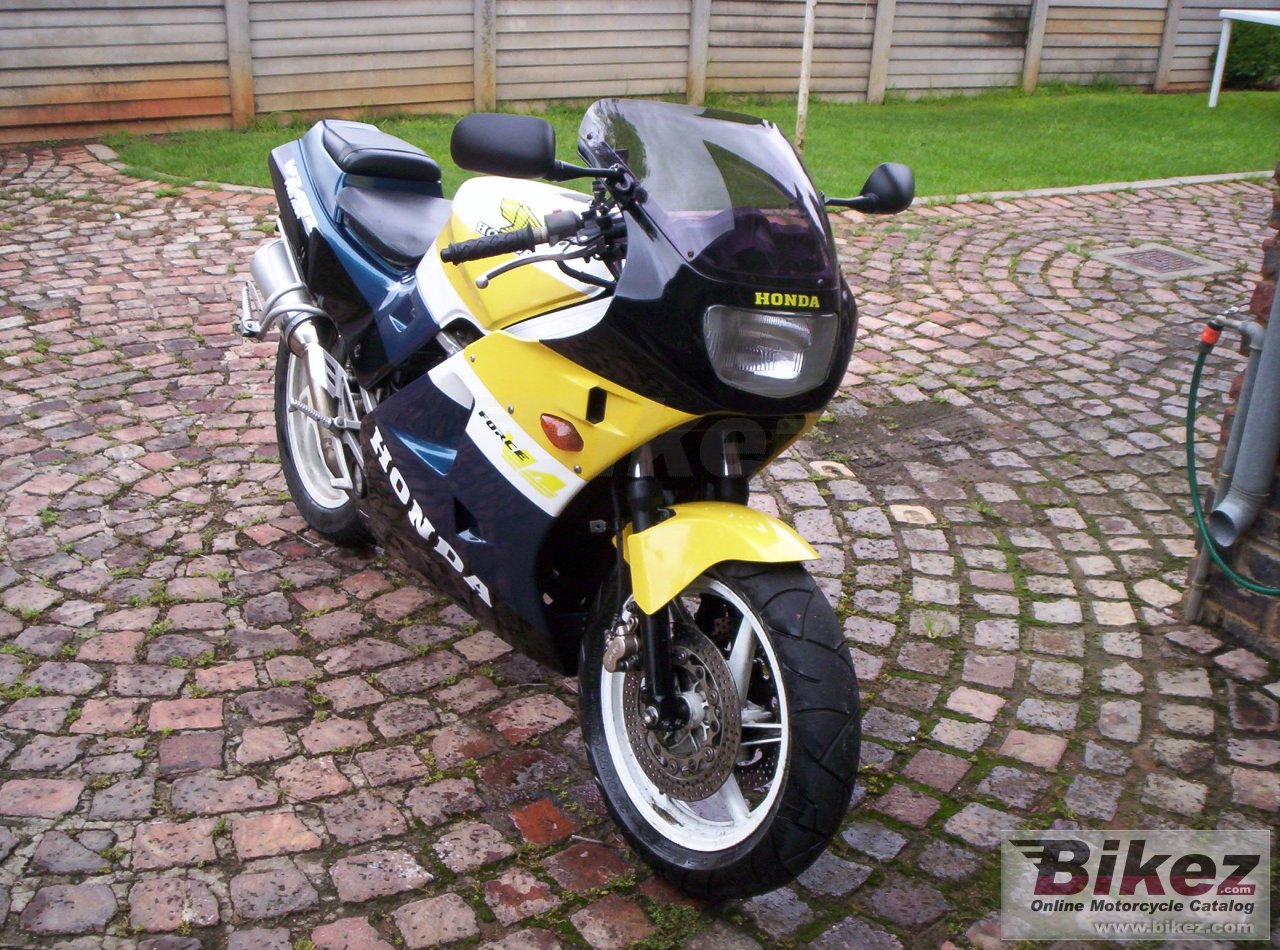 Honda VFR 400 NC24