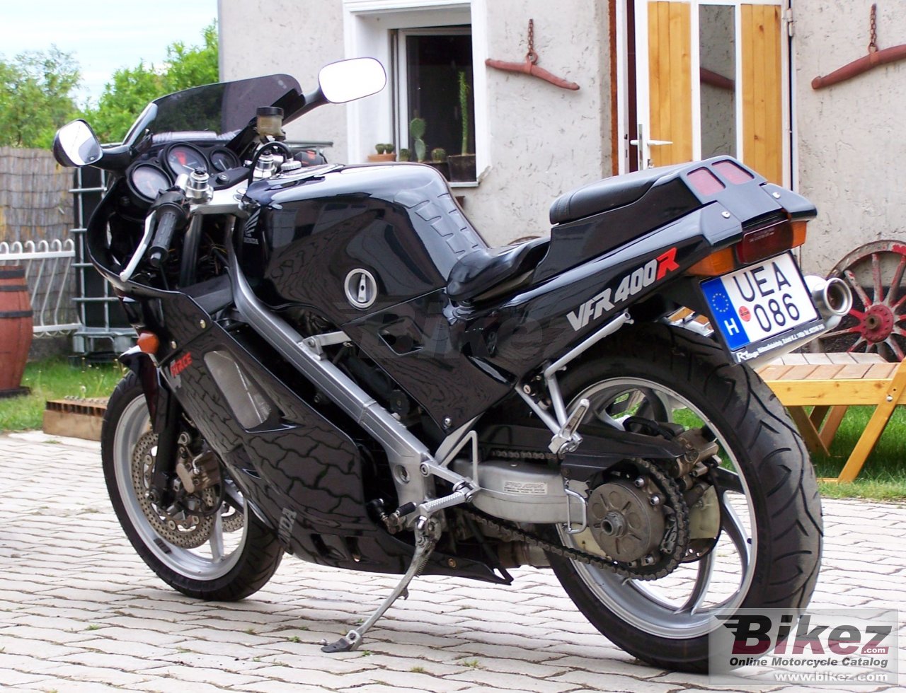 Honda VFR 400 NC24