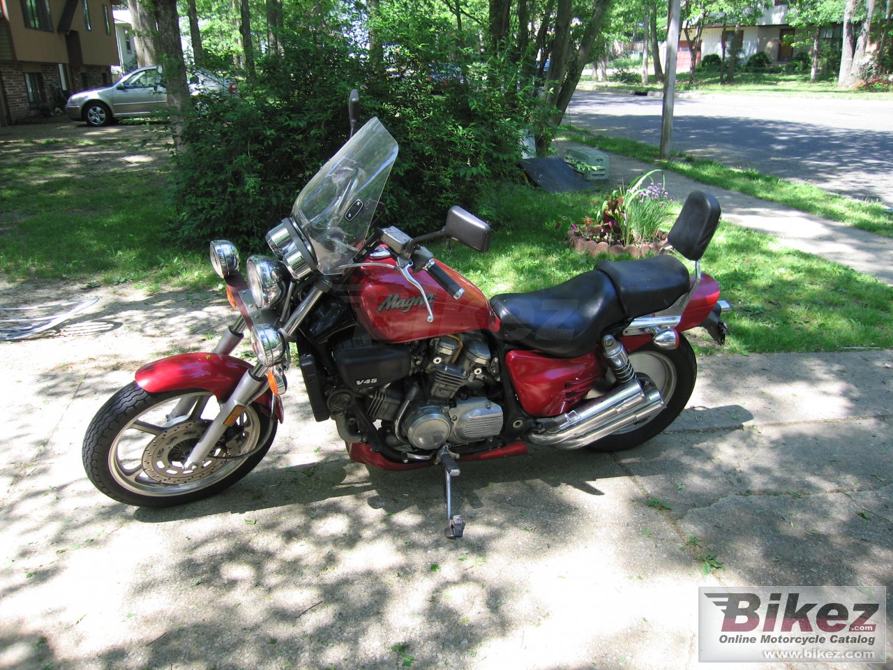 Honda VF 750 C Super Magna V45