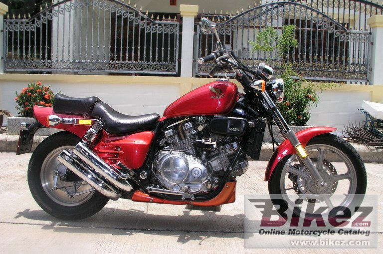 Honda VF 750 C Super Magna V45