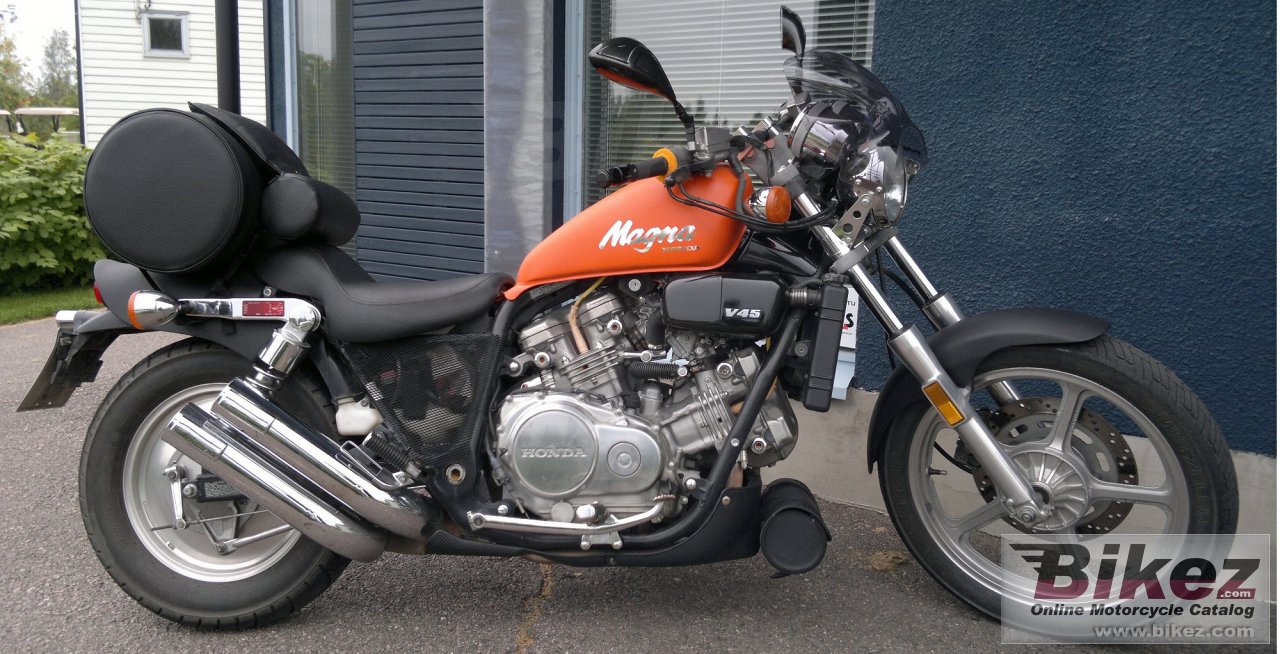 Honda VF 750 C Super Magna V45