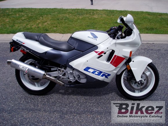 1990 Honda CBR 600 F (reduced effect)