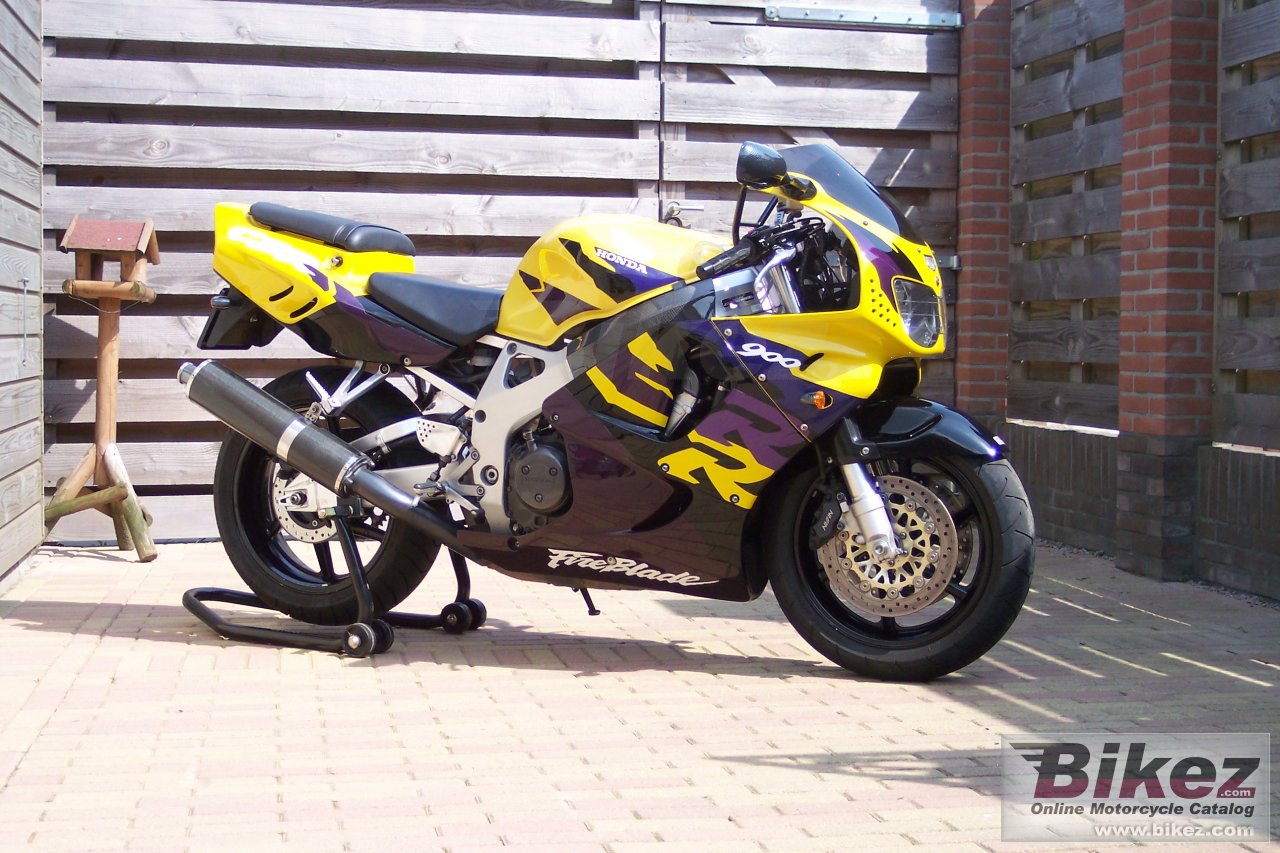 Honda CBR 900 RR Fireblade