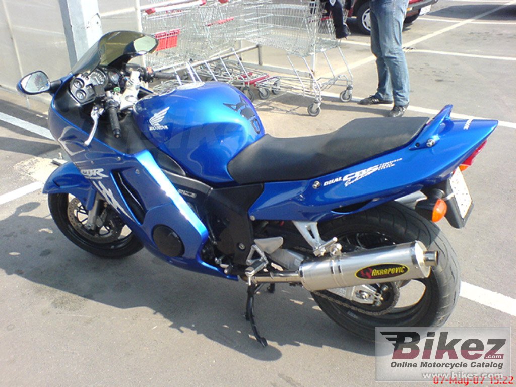 Honda CBR 1100 XX Super Blackbird