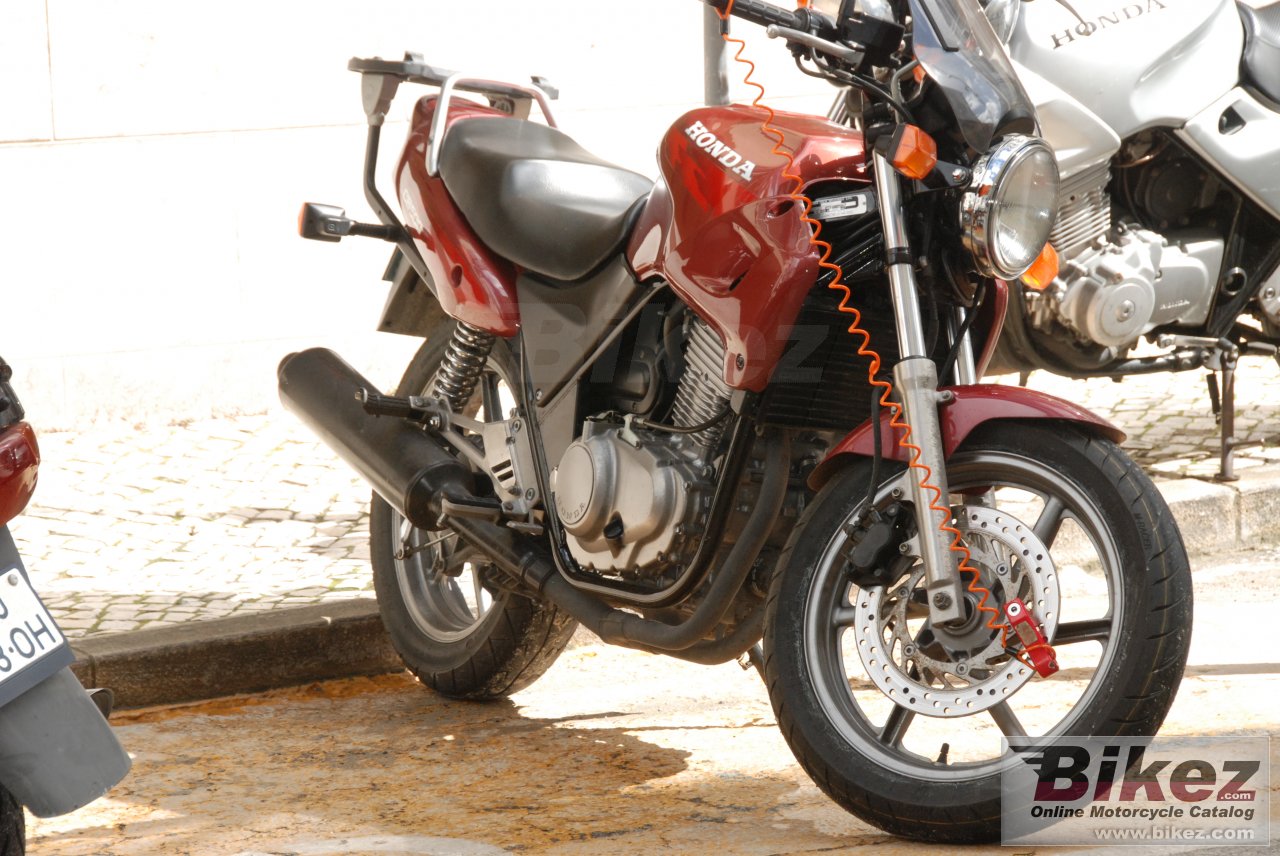 Honda CB 500