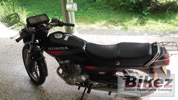 2002 Honda CB 125 T