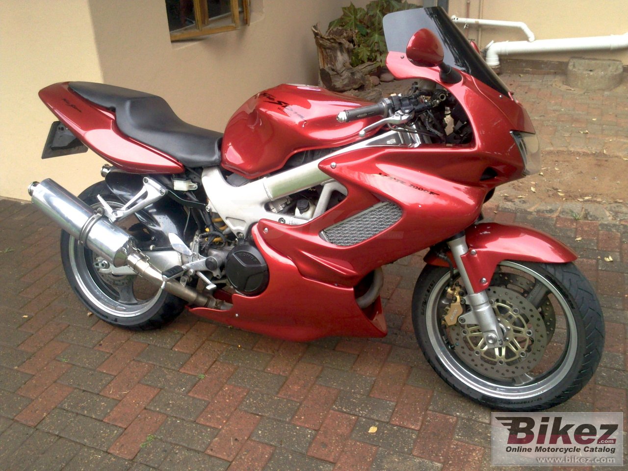 Honda VTR 1000 F FireStorm - Super Hawk