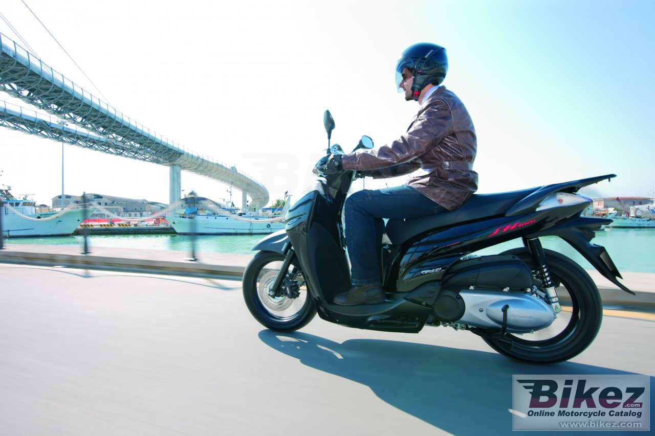 Honda SH300i Sporty