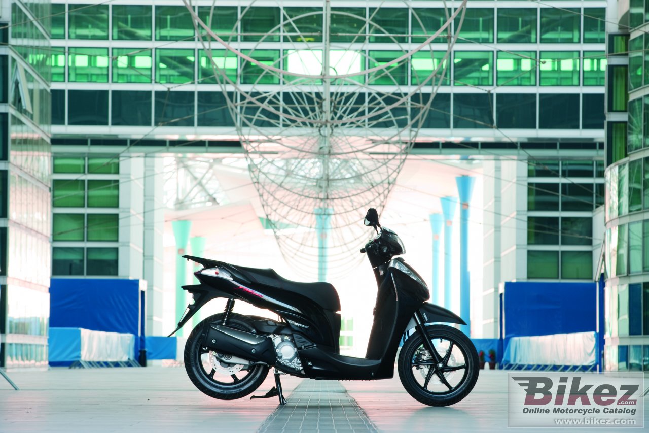 Honda SH300i Sporty