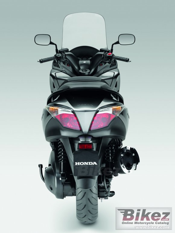 2011 Honda SW-T400