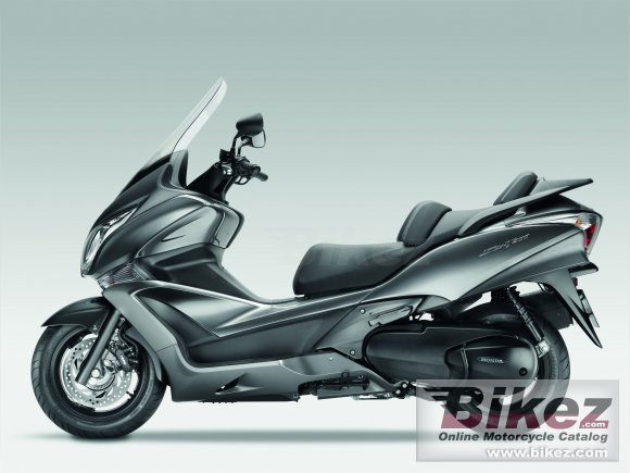 2011 Honda SW-T400