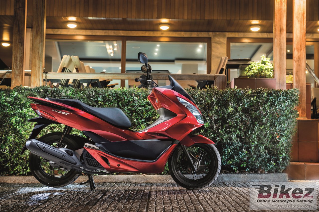 Honda PCX 125                                             