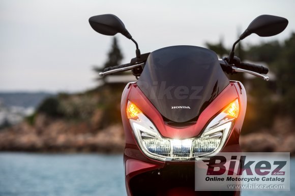 2017 Honda PCX 125                                             