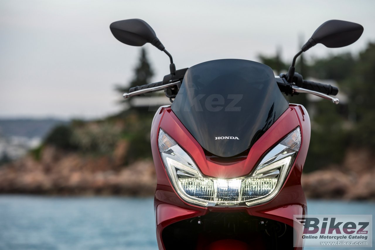 Honda PCX 125                                             