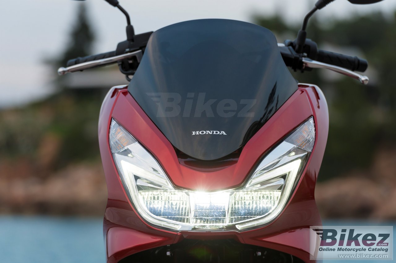 Honda PCX 125                                             