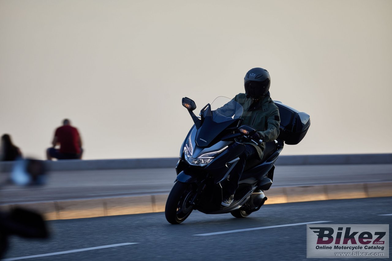 Honda Forza 300