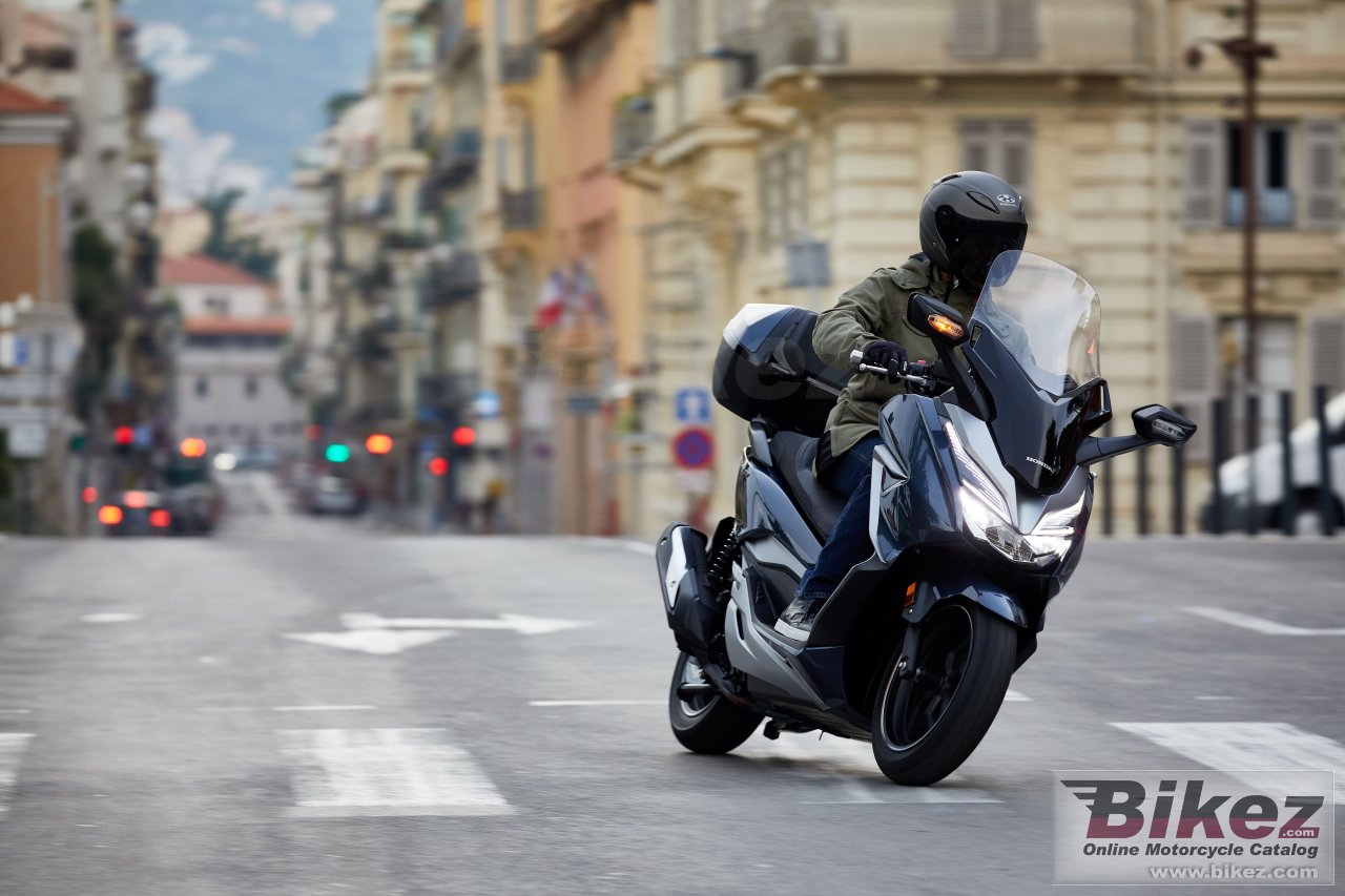 Honda Forza 300