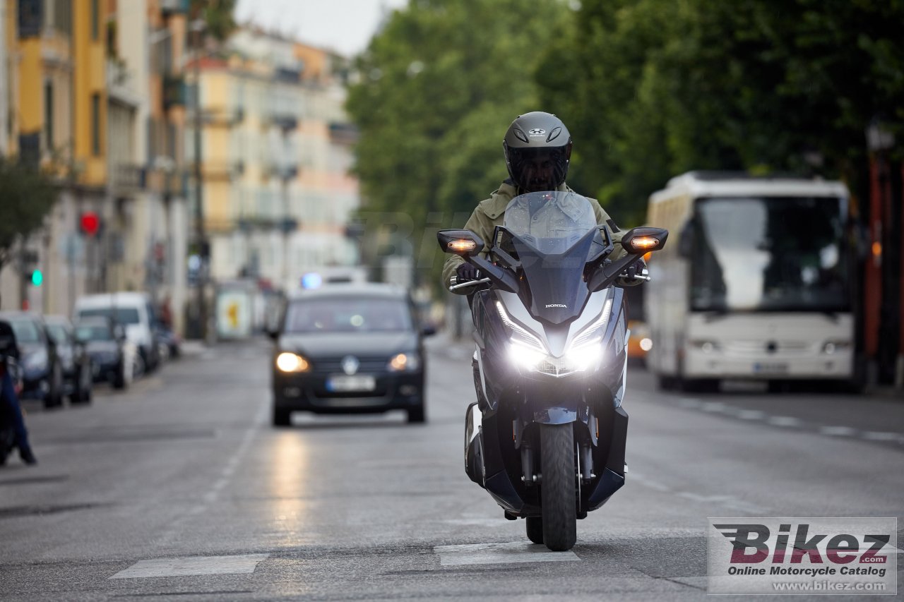 Honda Forza 300
