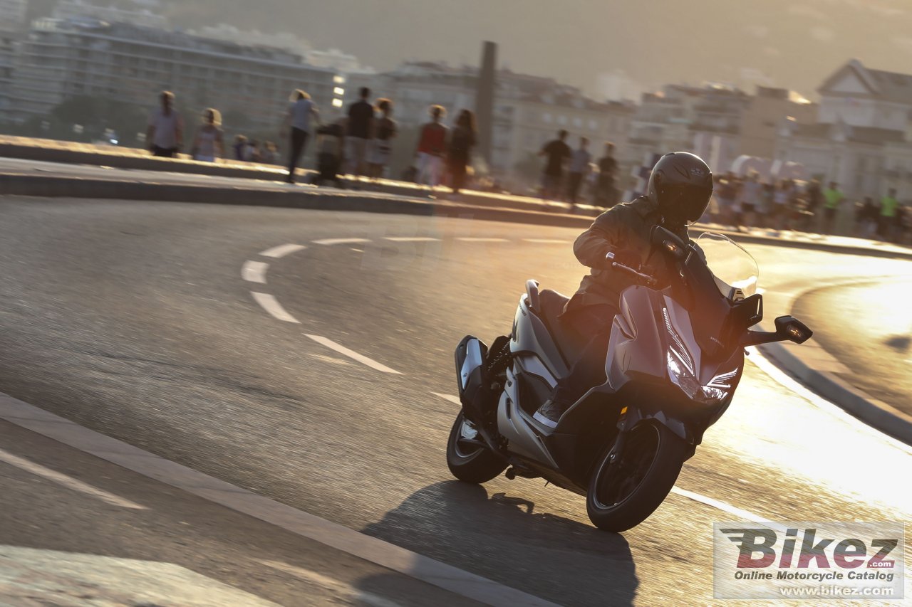 Honda Forza 300
