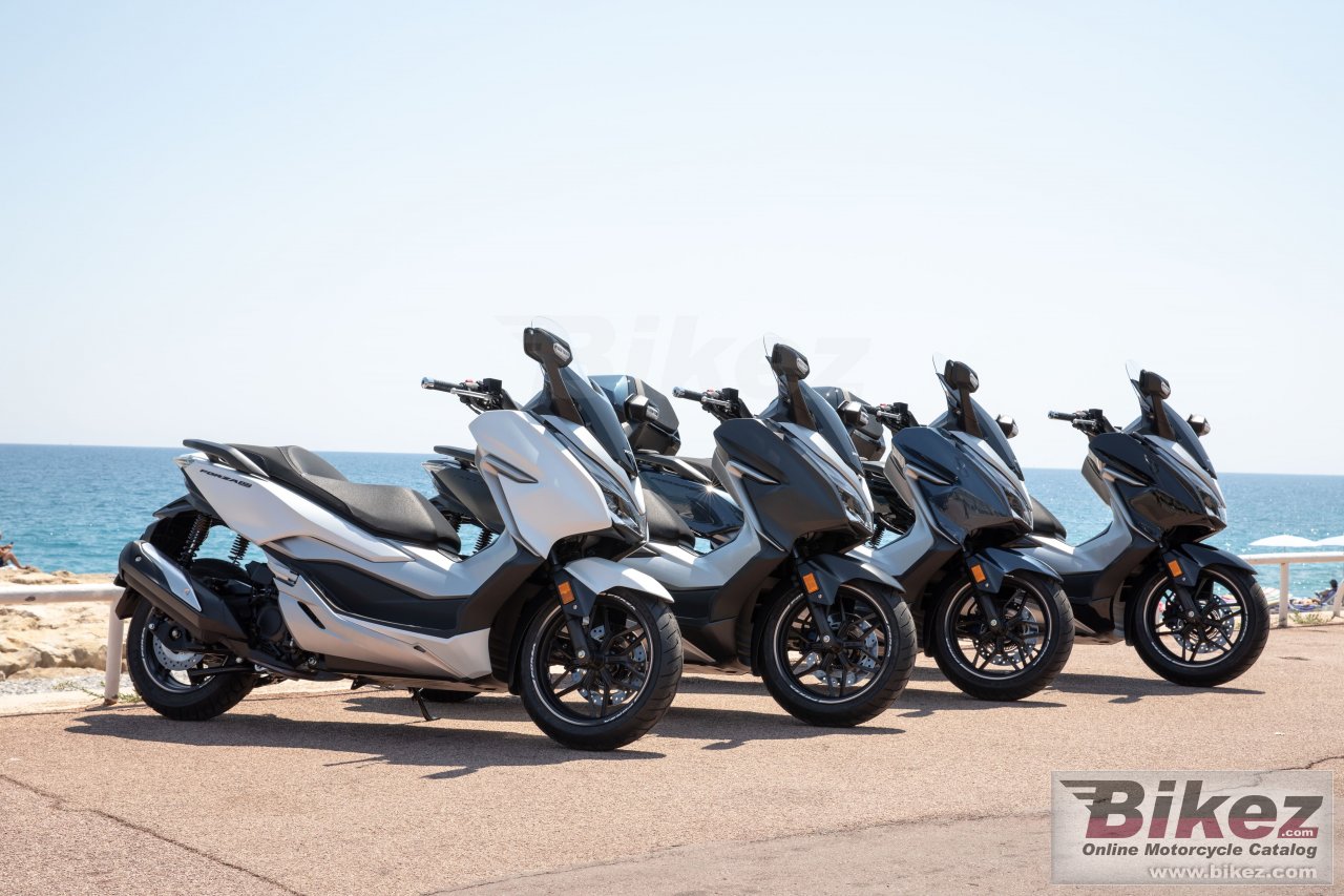Honda Forza 300