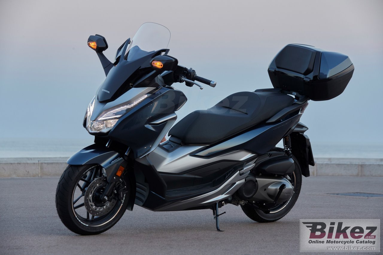 Honda Forza 300