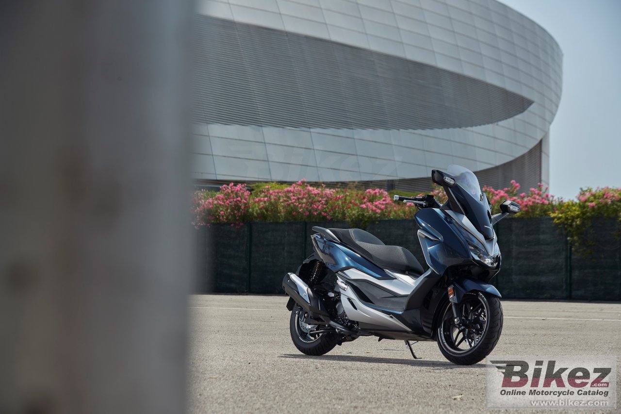 Honda Forza 300