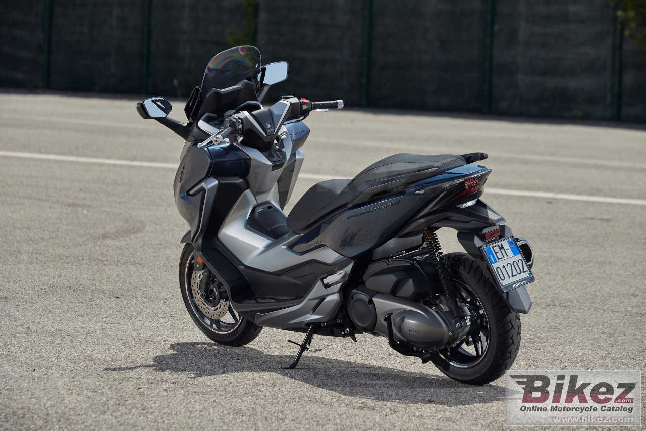 Honda Forza 300