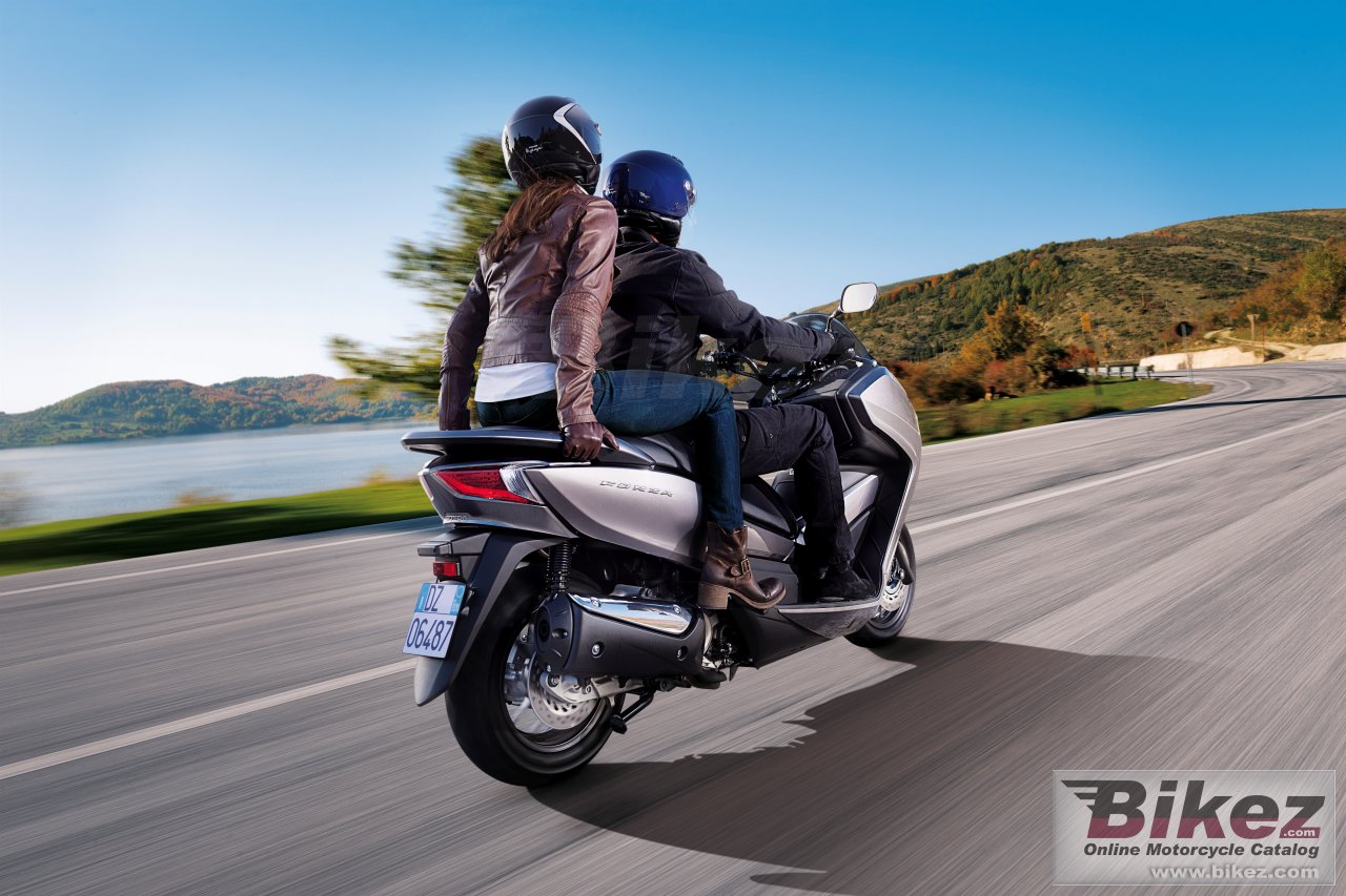 Honda Forza 300