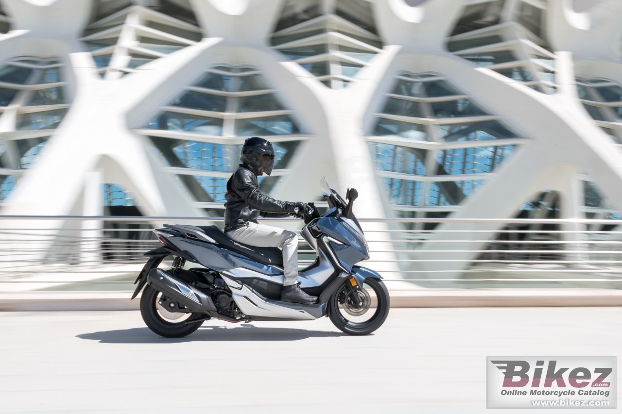 Honda Forza 300