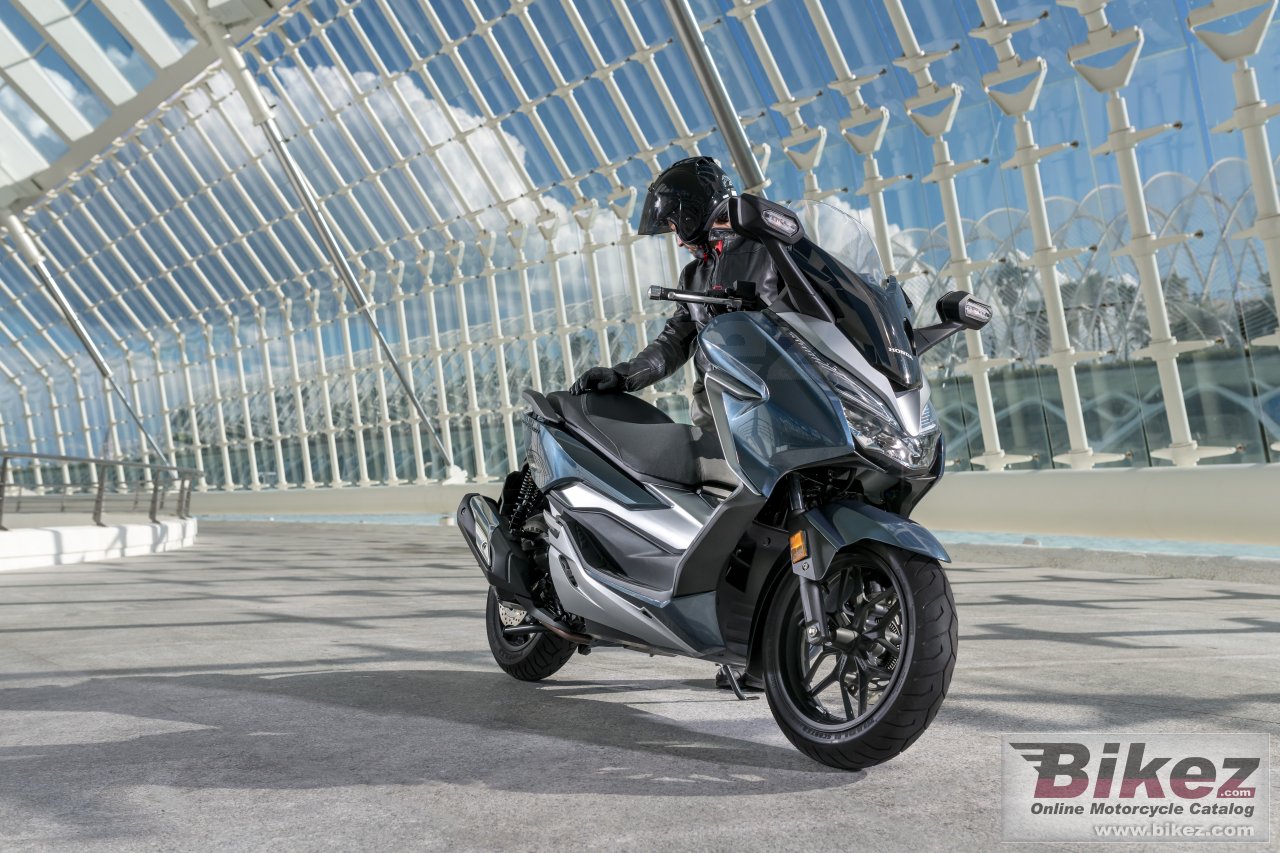 Honda Forza 300