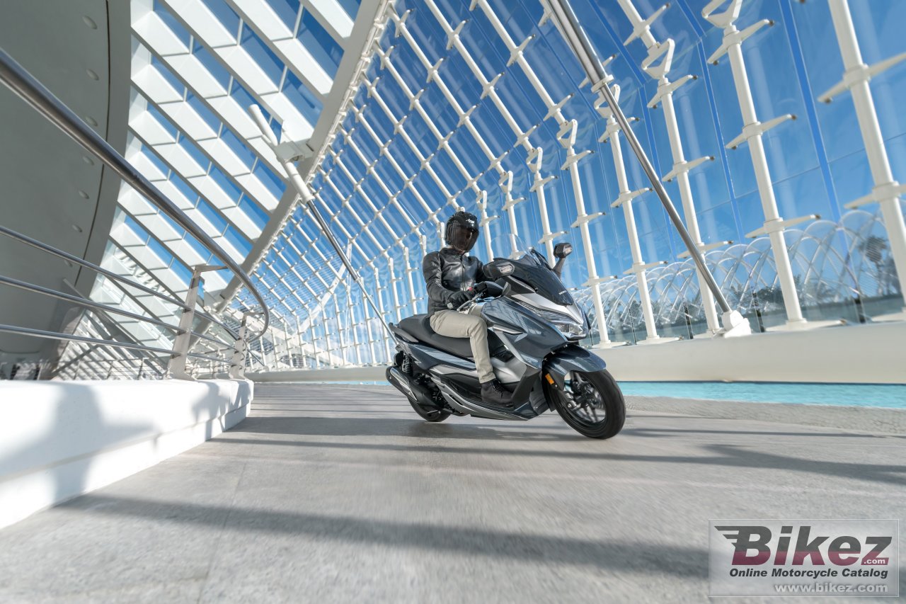Honda Forza 300