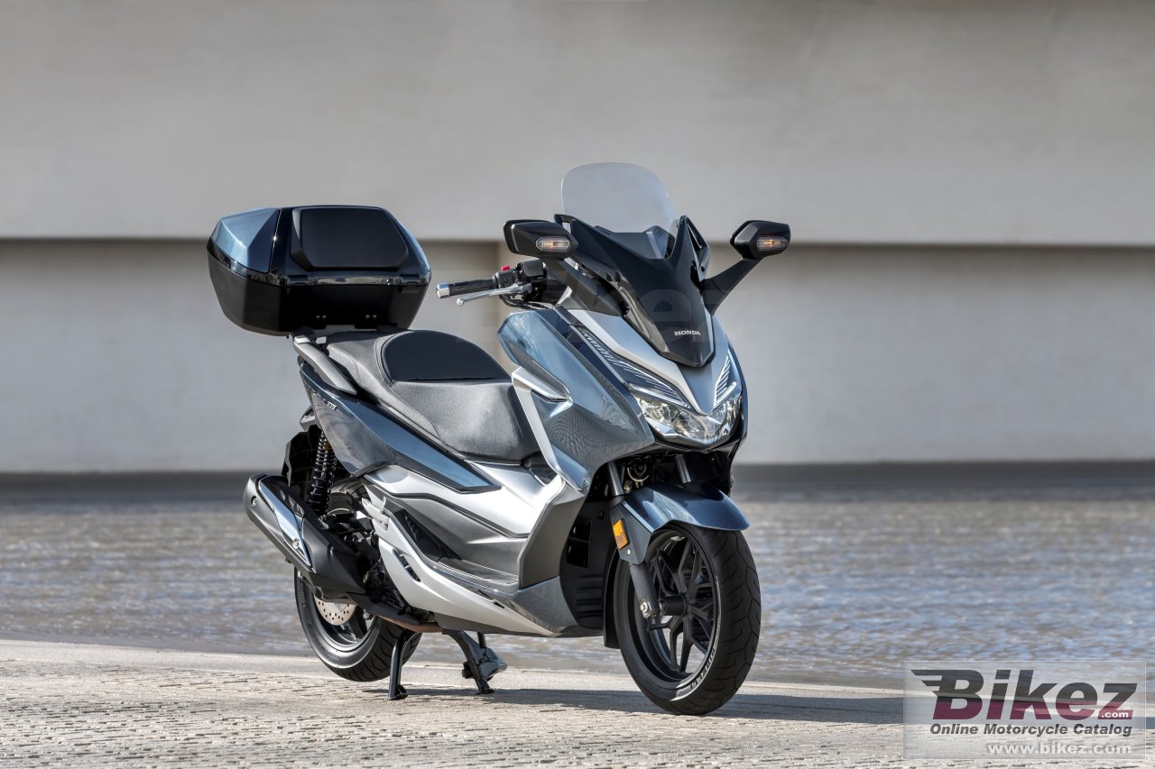 Honda Forza 300