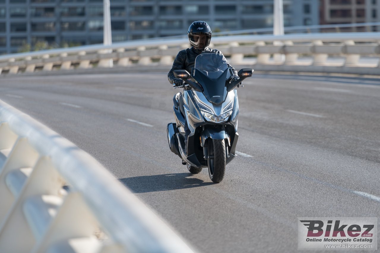 Honda Forza 300