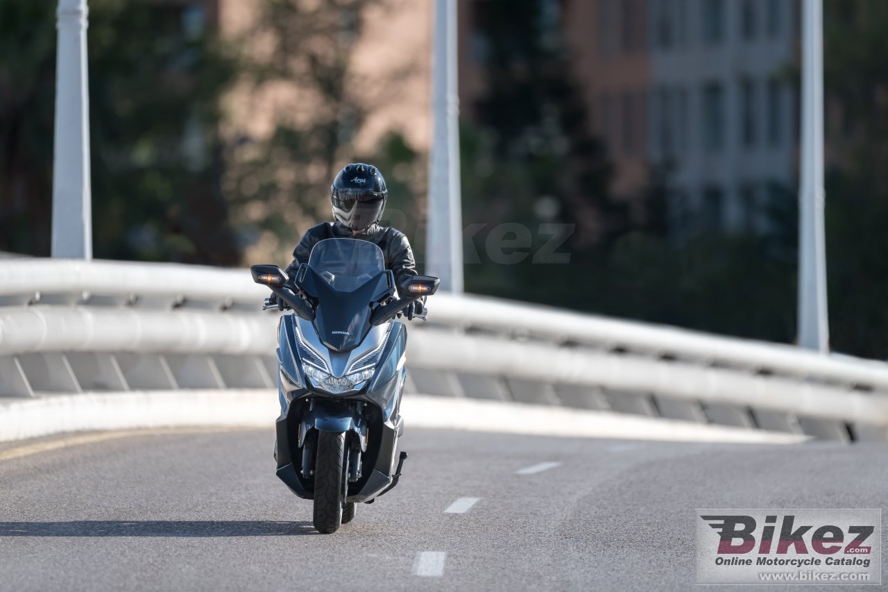 Honda Forza 300